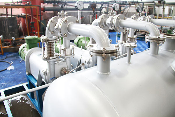 新安江工業(yè)泵為您提示，羅茨真空機(jī)組選型應(yīng)該注意什么？