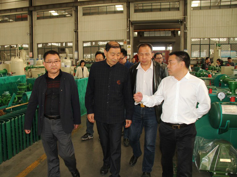 市常務(wù)副市長(zhǎng)俞偉等市領(lǐng)導(dǎo)一行來公司走訪調(diào)研~杭州新安江工業(yè)泵有限公司